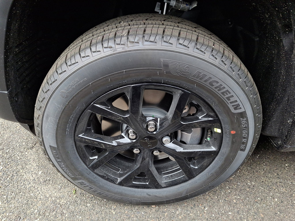 New 2026 Jeep Grand Cherokee L 4WD image 4