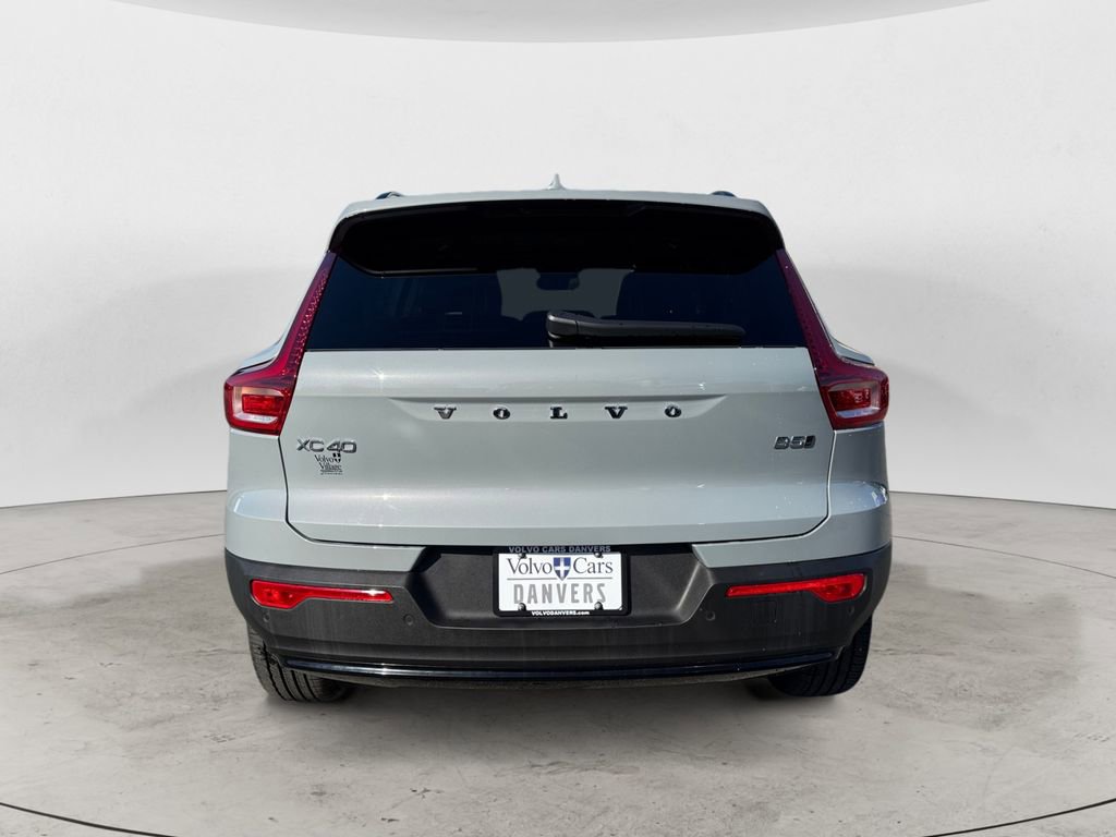 Certified 2024 Volvo XC40 B5 Plus w/ Protection Package Premier AWD/4WD image 4