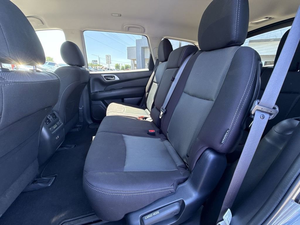 Used 2020 Nissan Pathfinder SV image 20