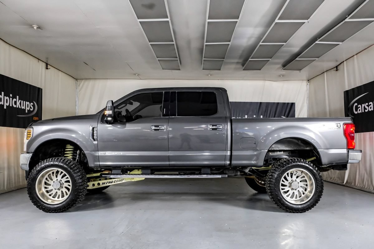 Used 2019 Ford F250 Lariat w/ Lariat Ultimate Package AWD/4WD image 11