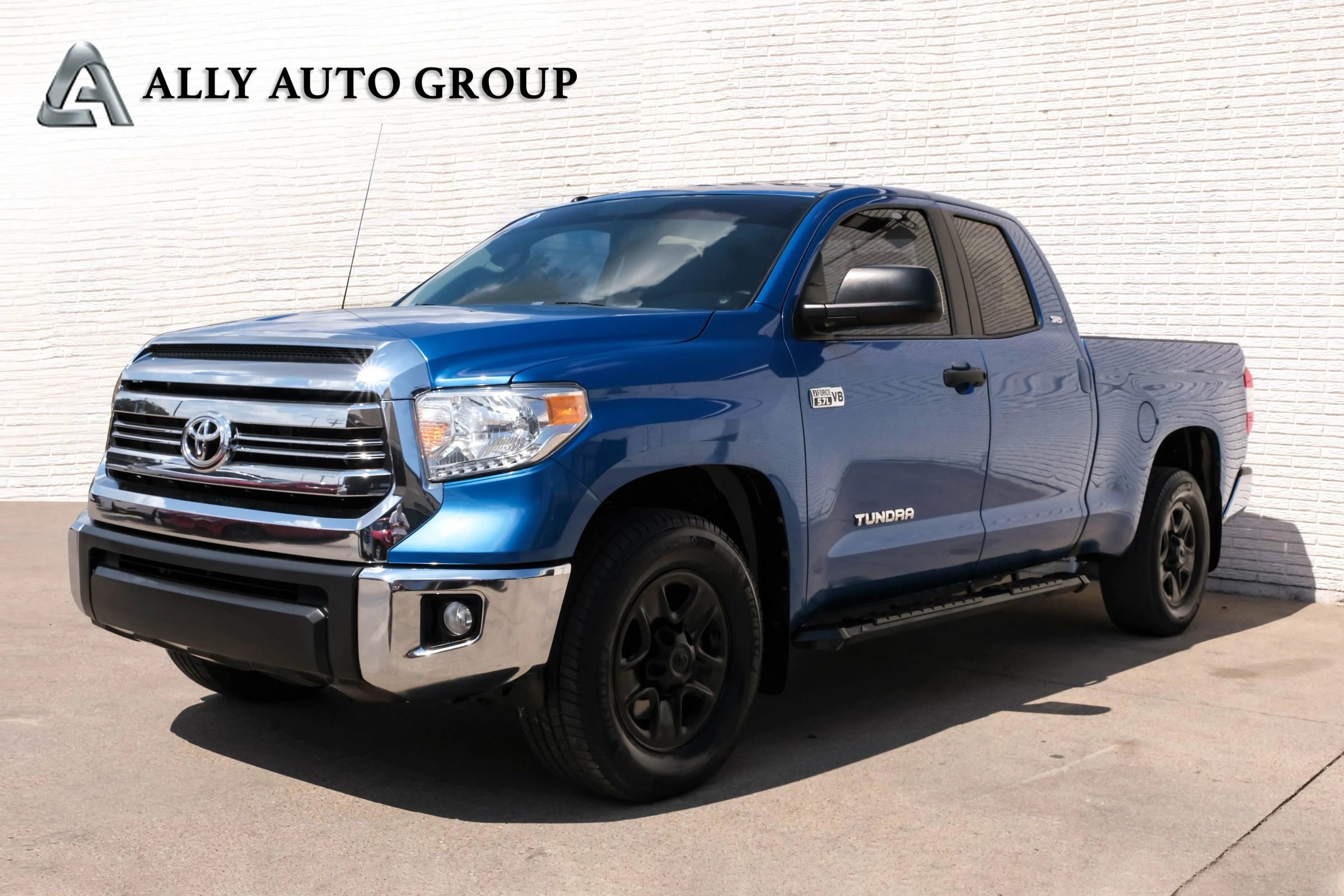 Used 2016 Toyota Tundra SR5 w/ SR5 Upgrade Package