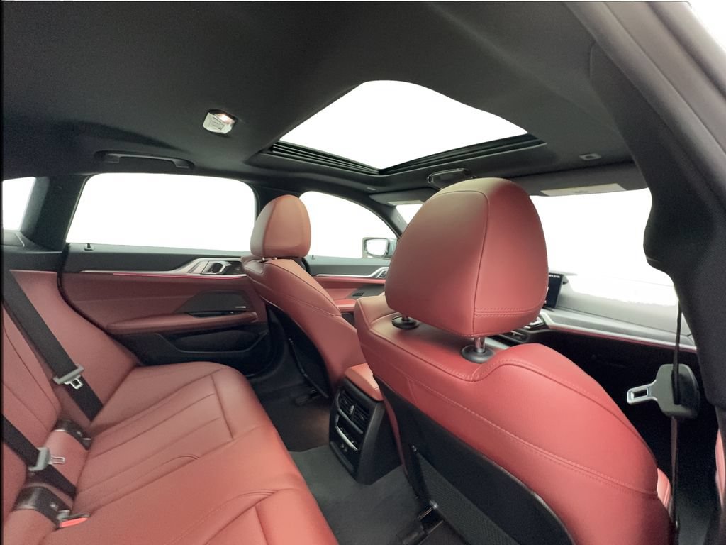 Used 2024 BMW i4 eDrive35 w/ Premium Package RWD image 28
