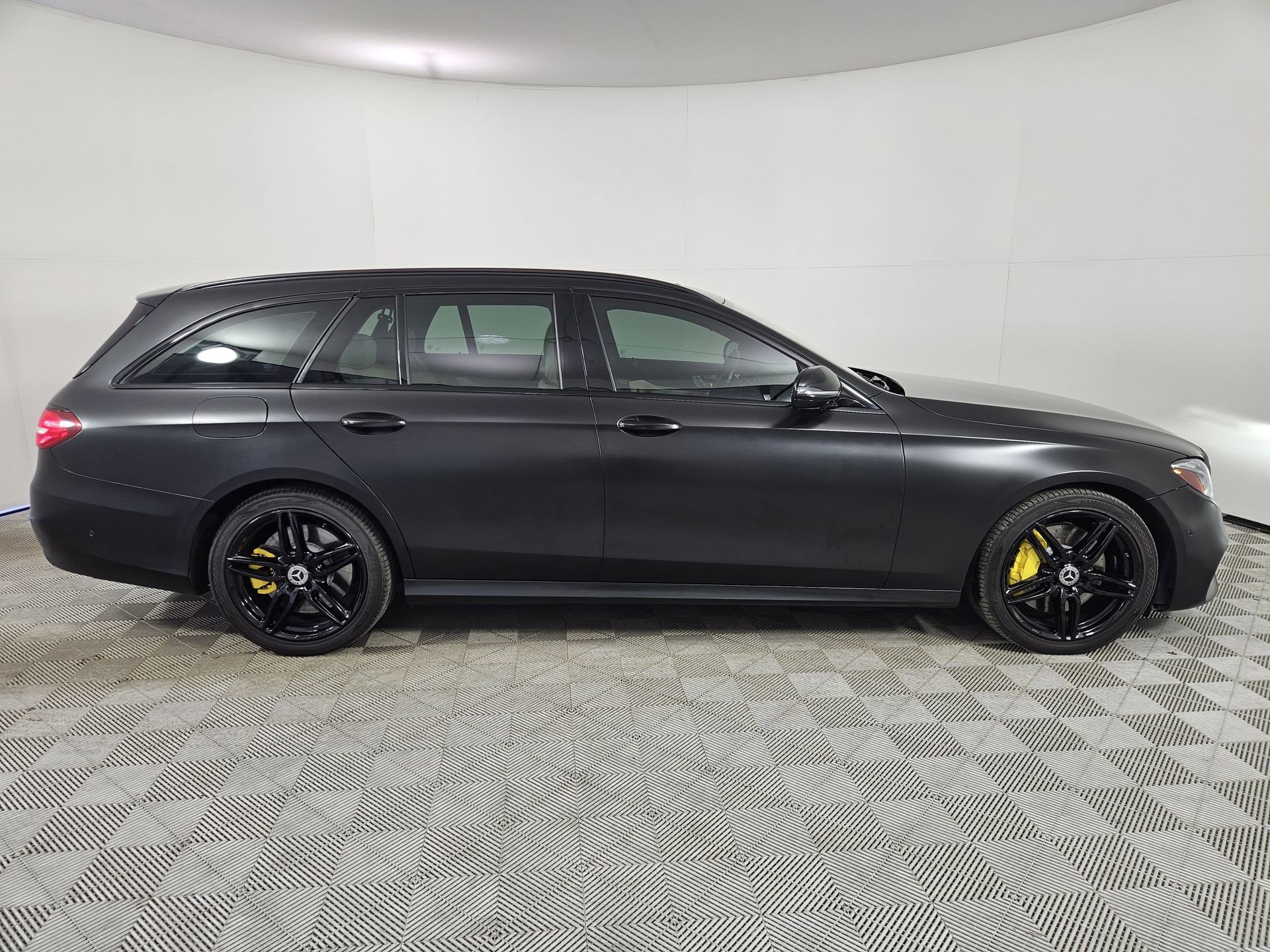 Used 2019 Mercedes-Benz E 450 4MATIC Wagon image 8