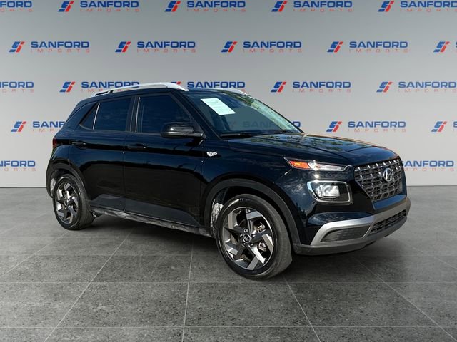 Used 2022 Hyundai Venue SEL w/ Cargo Package FWD image 7