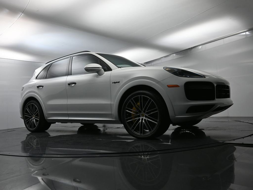 Certified 2022 Porsche Cayenne Turbo S image 58
