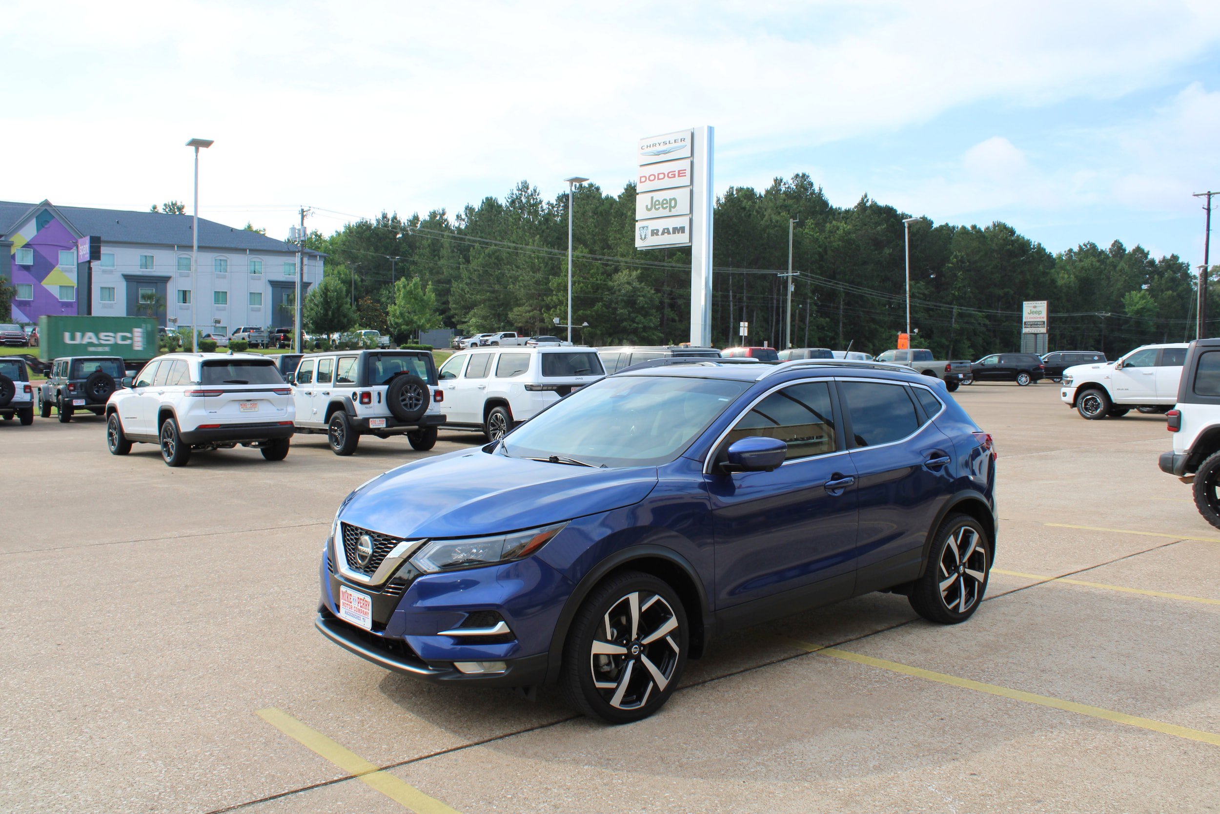 Used 2022 Nissan Rogue Sport SL w/ Premium Package AWD/4WD video 1