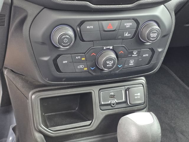 Used 2021 Jeep Renegade Latitude FWD image 21