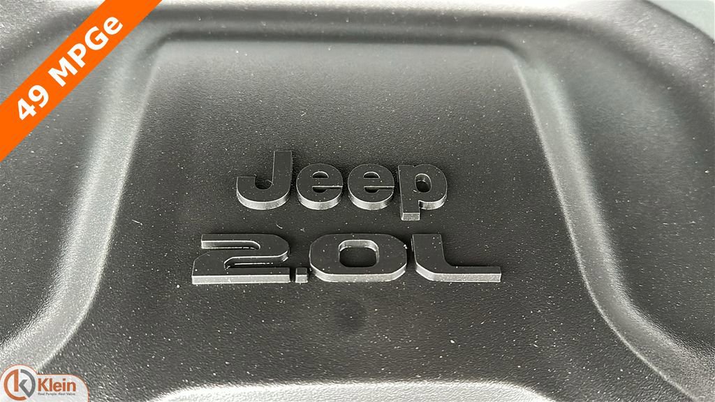 Used 2025 Jeep Wrangler Sahara 4xe image 33