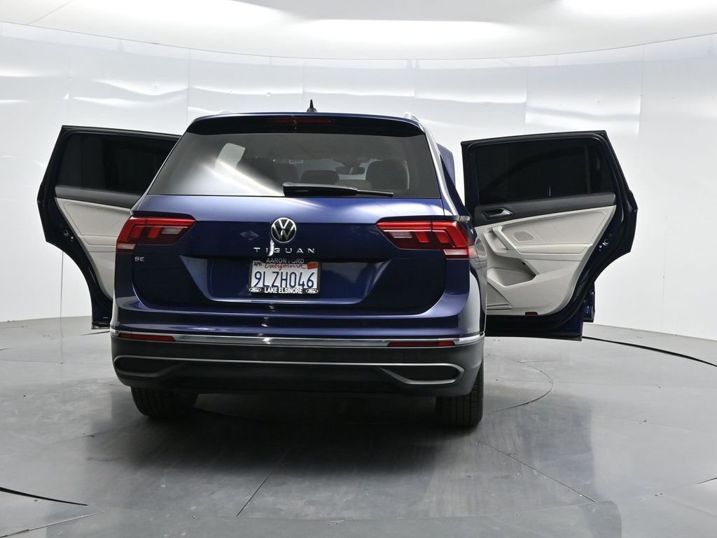 Used 2024 Volkswagen Tiguan SE image 40