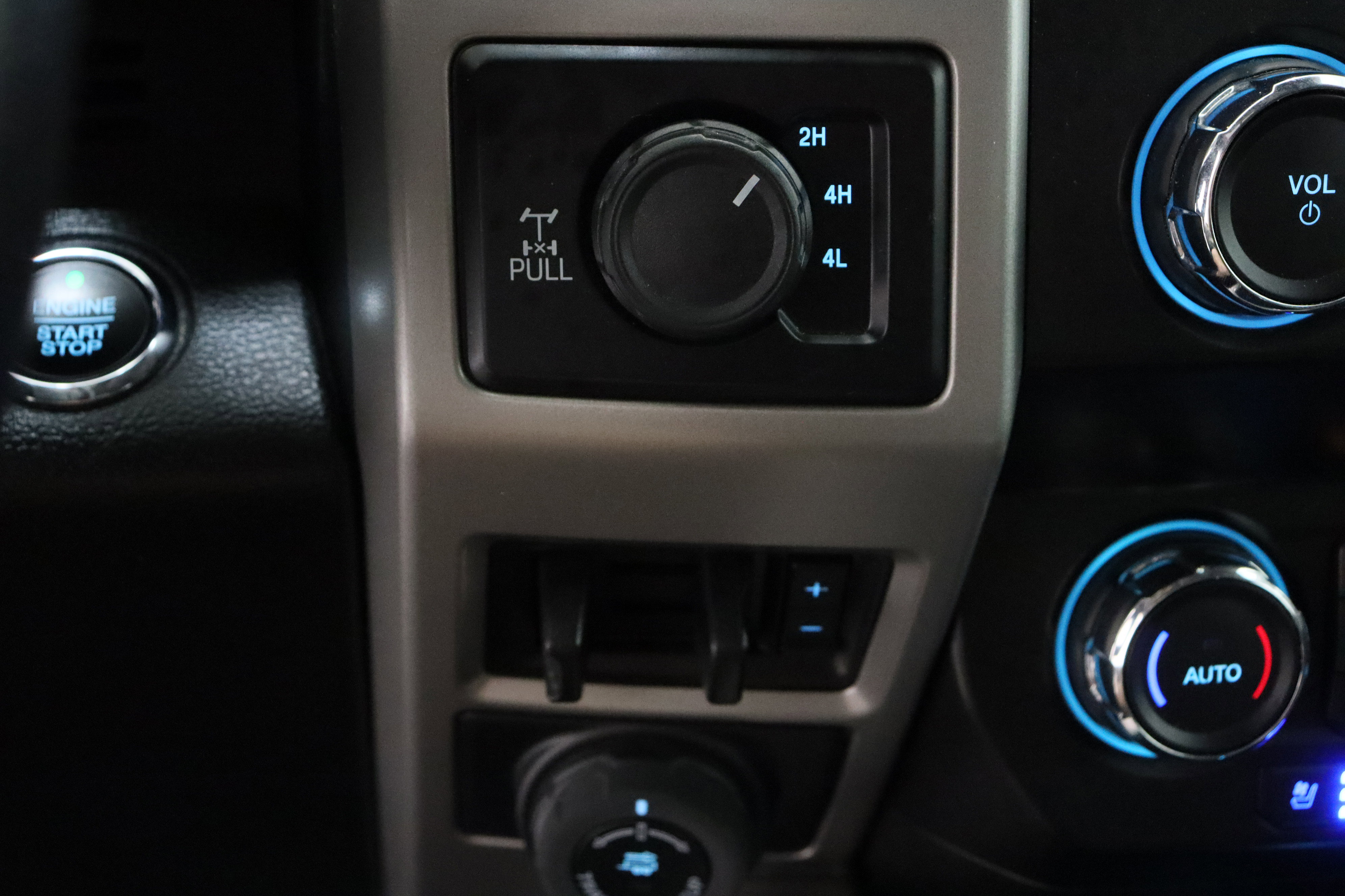 Used 2020 Ford F250 Lariat image 24