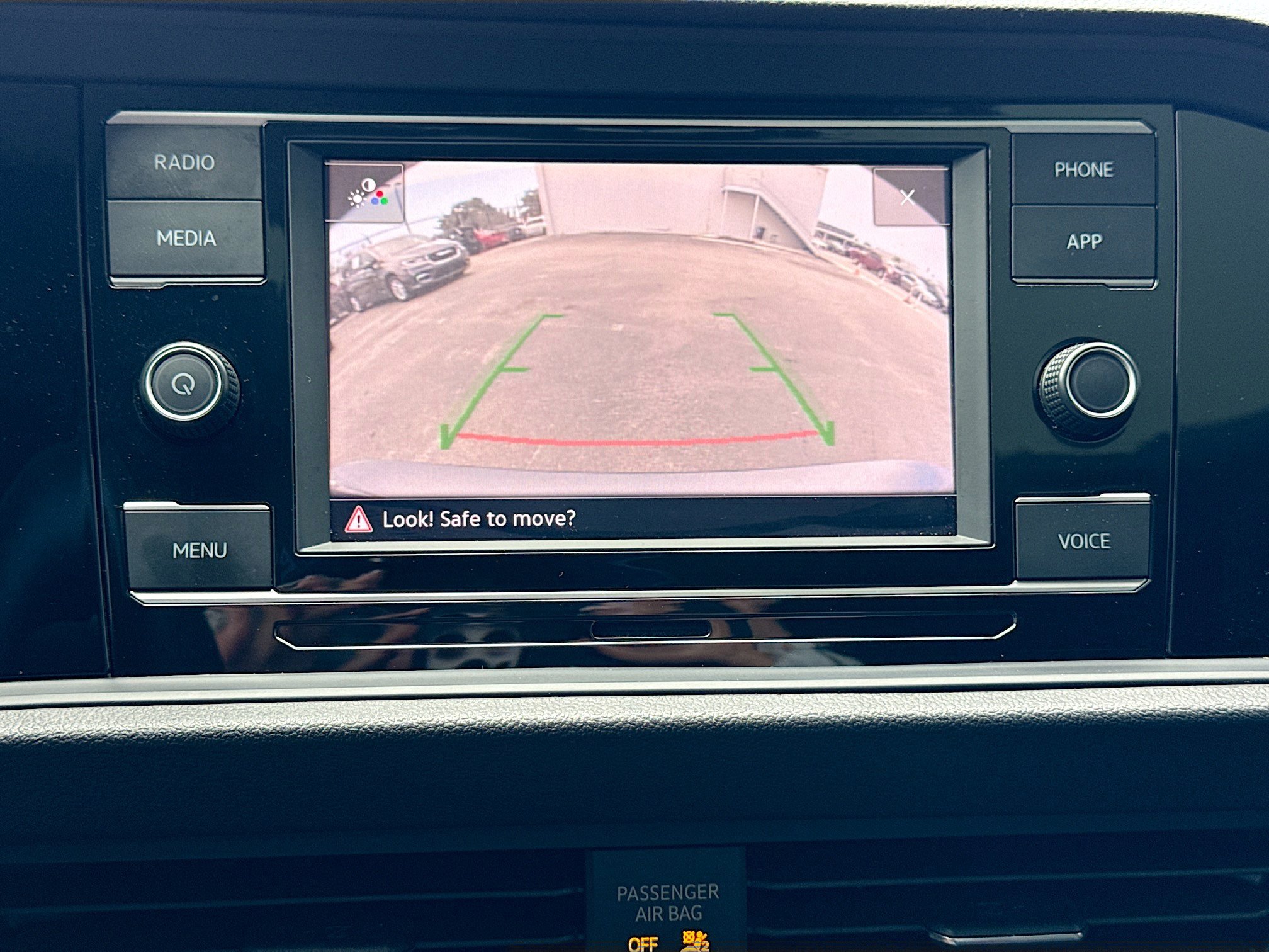 Used 2024 Volkswagen Jetta SE FWD image 32