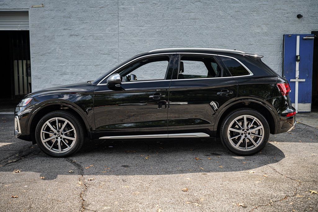 Used 2023 Audi SQ5 Premium w/ Convenience Package image 9