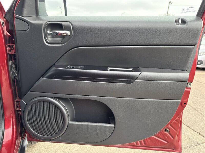 Used 2017 Jeep Patriot Latitude image 20