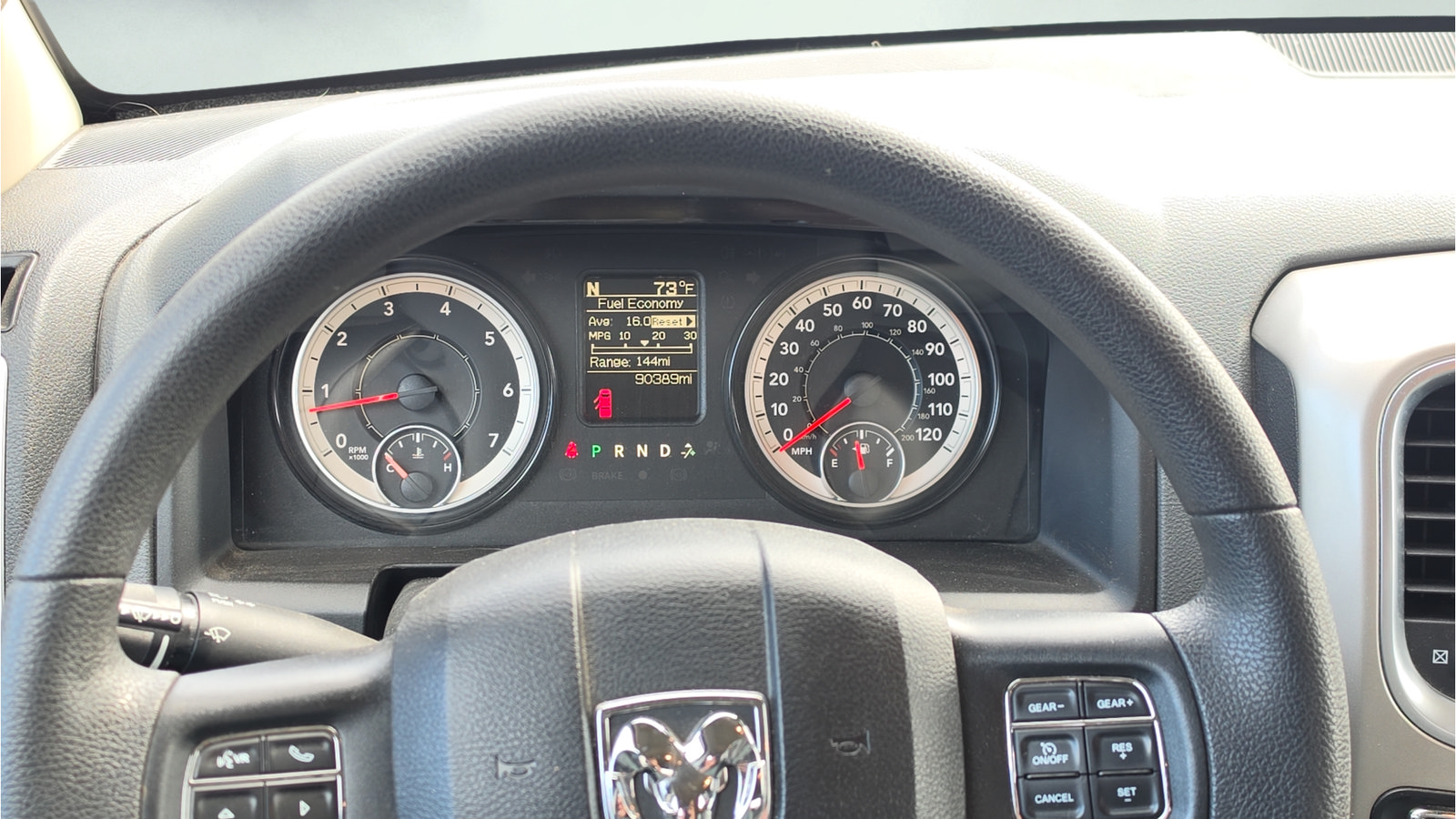 Used 2018 RAM 1500 Classic SLT AWD/4WD image 16