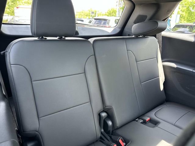 Used 2023 Chevrolet Traverse LT w/ LT Premium Package AWD/4WD image 15