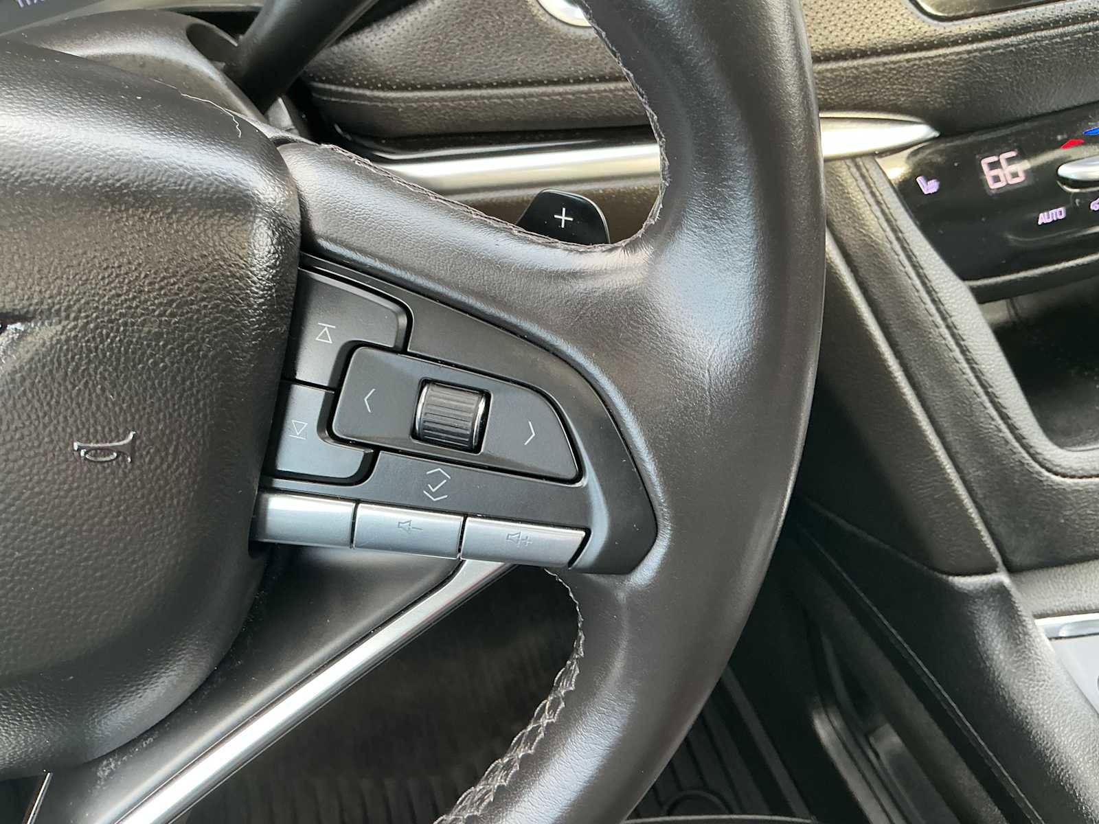 Used 2024 Cadillac XT6 Luxury w/ LPO, Floor Liner Package image 11