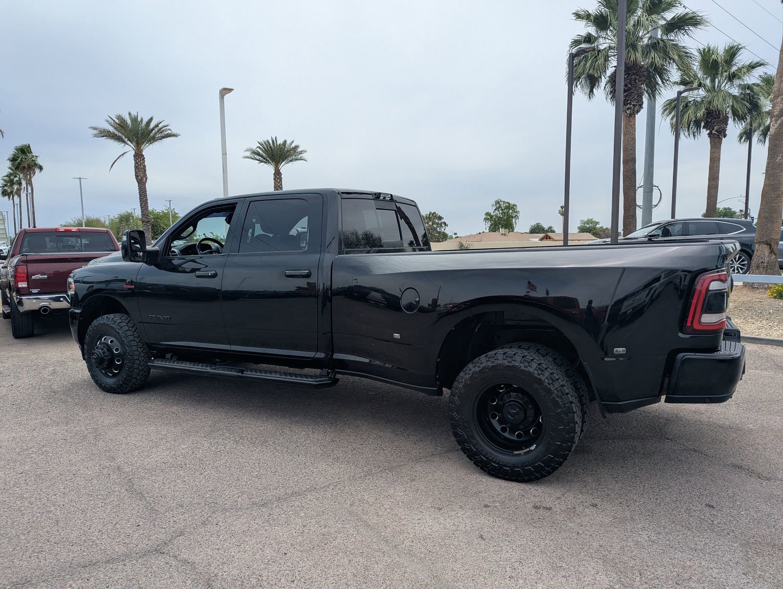 Used 2024 RAM 3500 Laramie w/ Night Edition AWD/4WD image 3