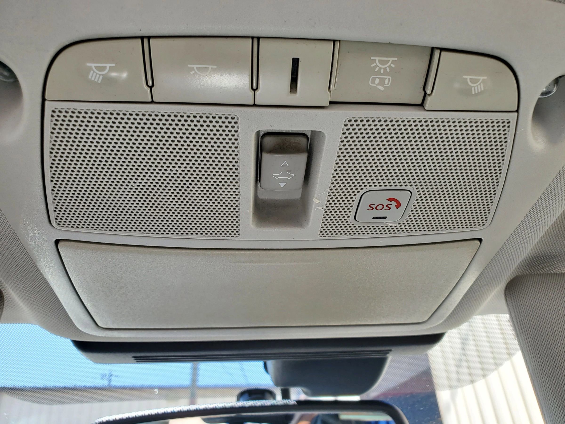 Used 2015 INFINITI Q50 Premium w/ Deluxe Touring Package AWD/4WD image 38