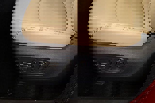 New 2025 Toyota RAV4 XLE Premium image 11