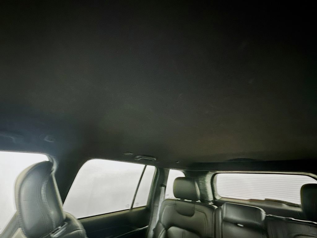 Used 2024 Jeep Grand Cherokee Limited image 21