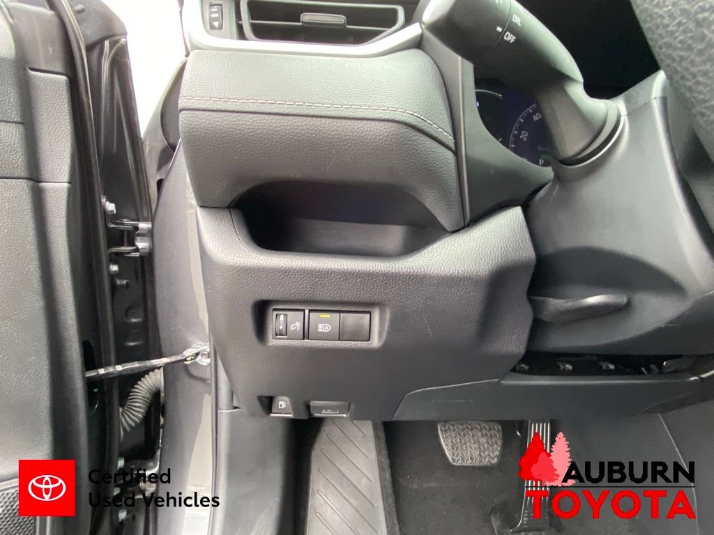Certified 2024 Toyota RAV4 LE AWD/4WD image 34