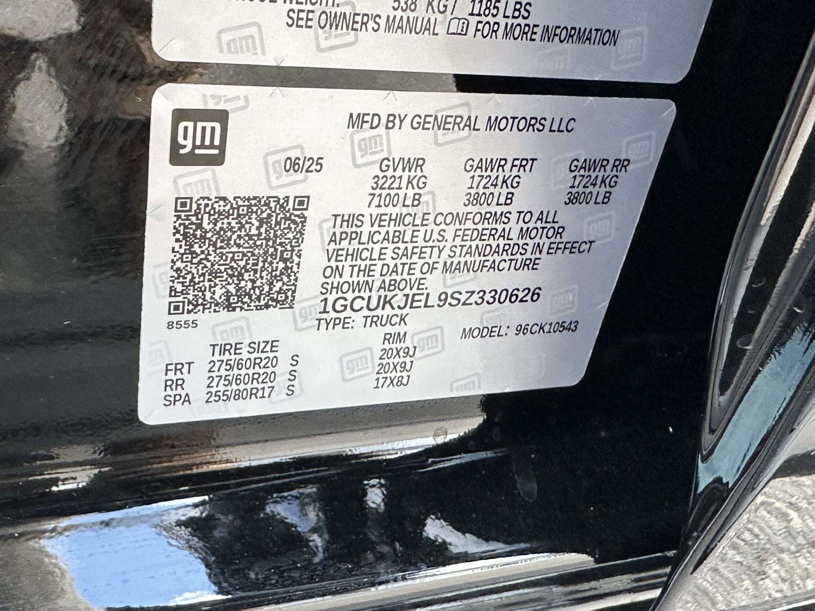 Certified 2025 Chevrolet Silverado 1500 High Country w/ Midnight Edition image 37