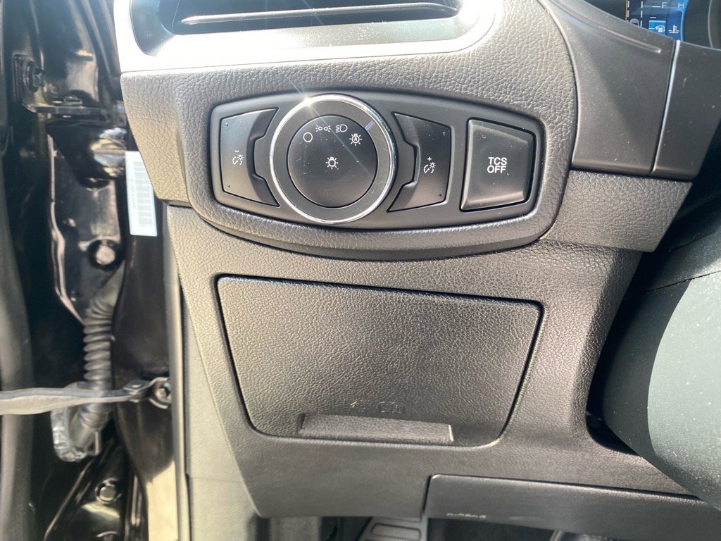 Used 2024 Ford Edge SEL image 28