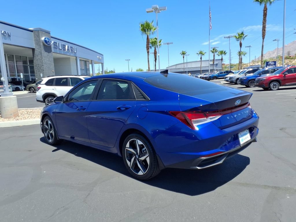 Used 2023 Hyundai Elantra SEL w/ Convenience Package FWD image 12