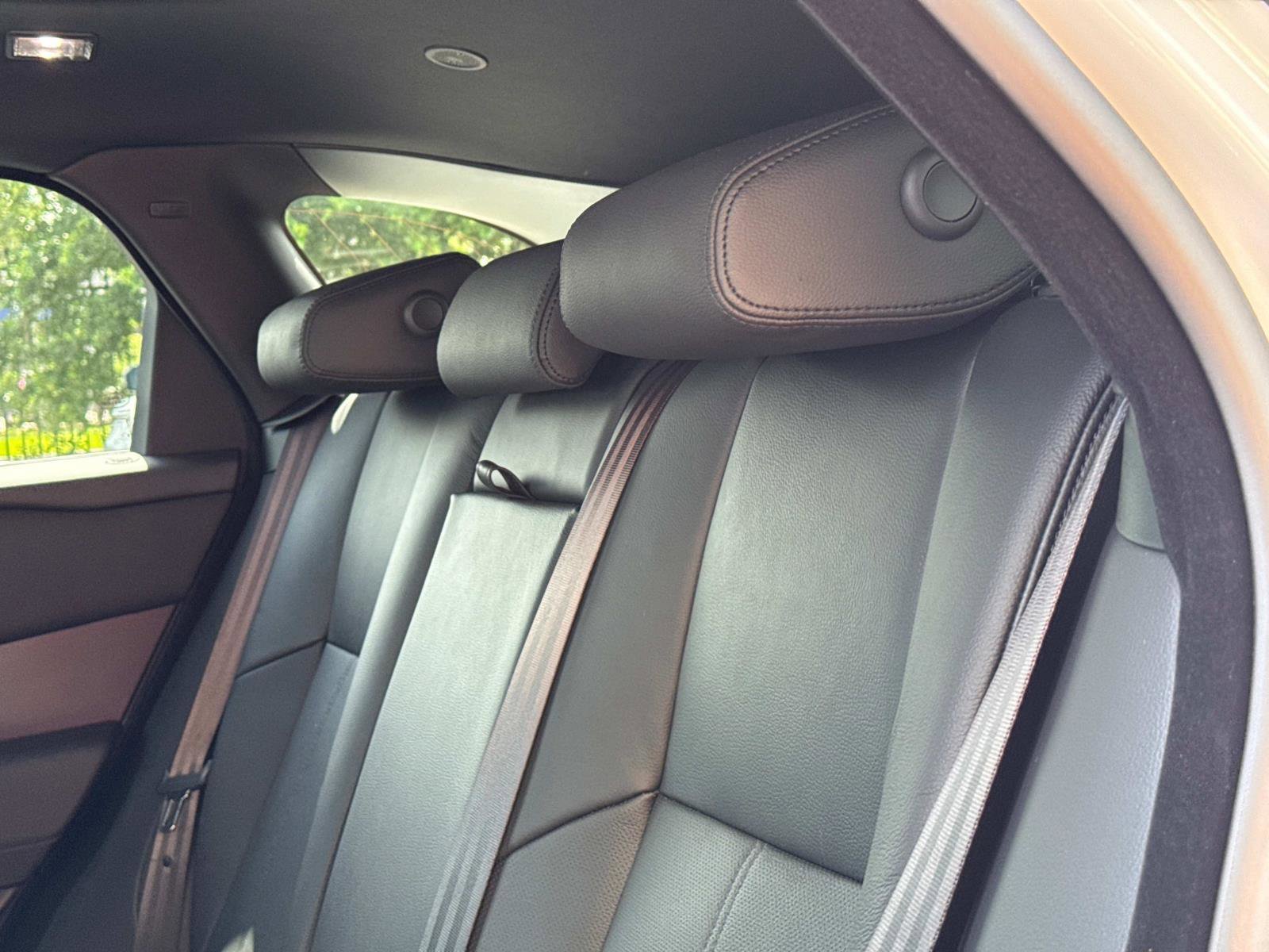 New 2026 Land Rover Range Rover Velar Dynamic SE image 14