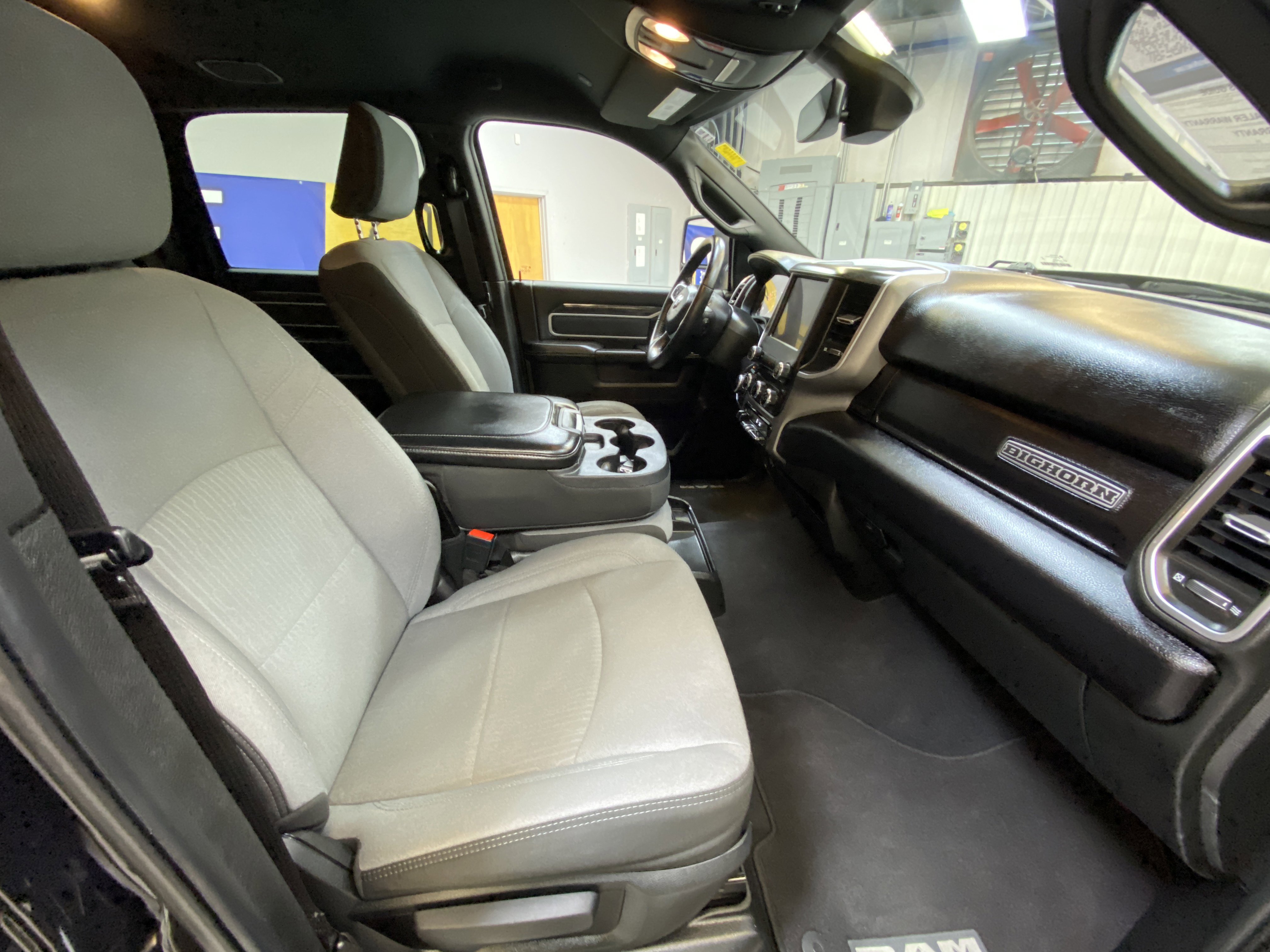 Used 2024 RAM 2500 Big Horn w/ Bed Utility Group image 27