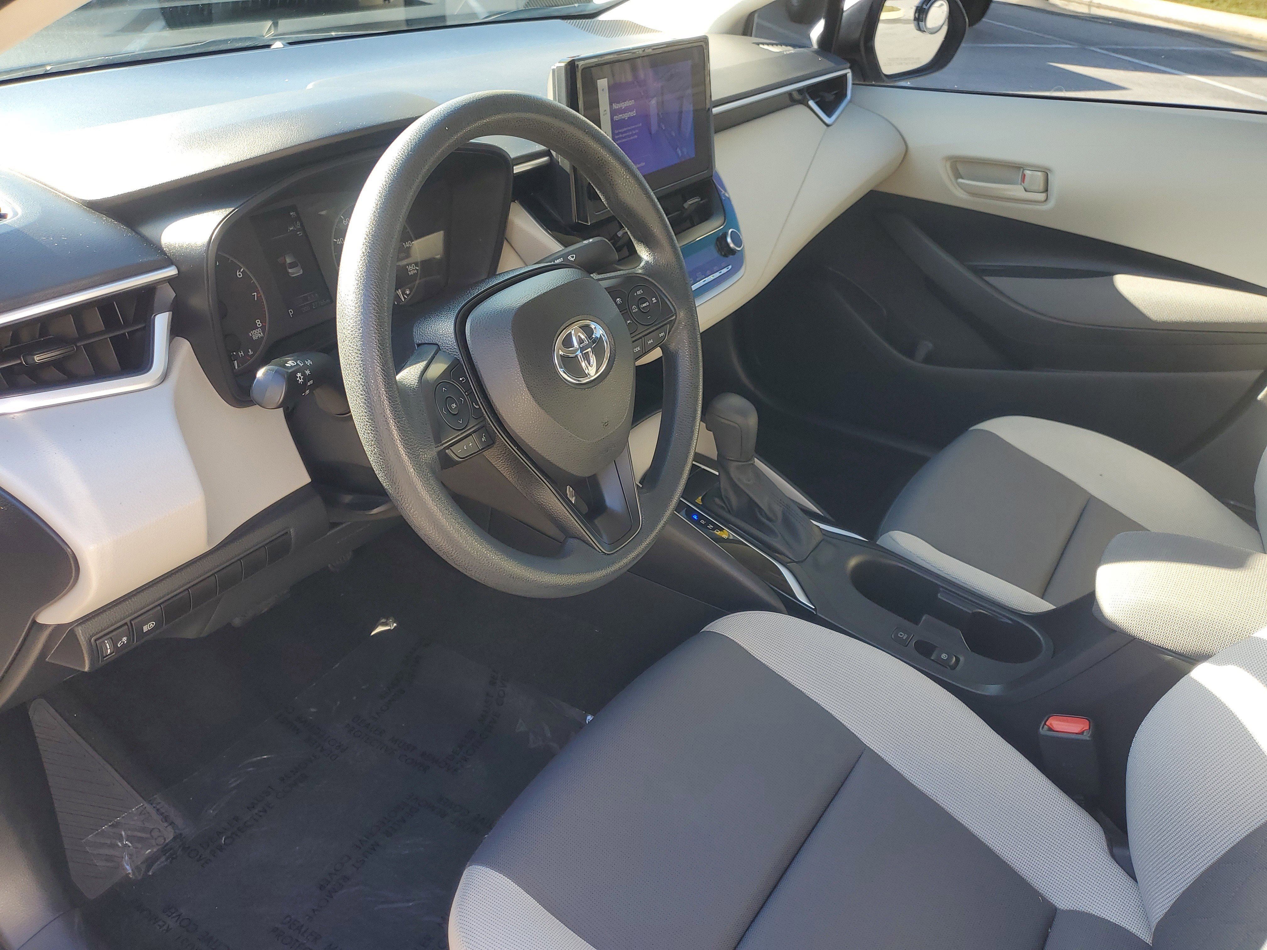 Used 2023 Toyota Corolla LE image 16