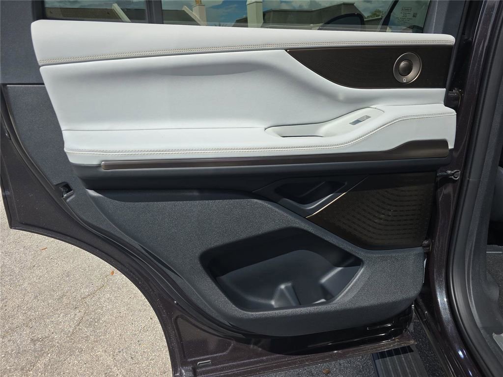 New 2026 Lincoln Navigator Black Label image 10