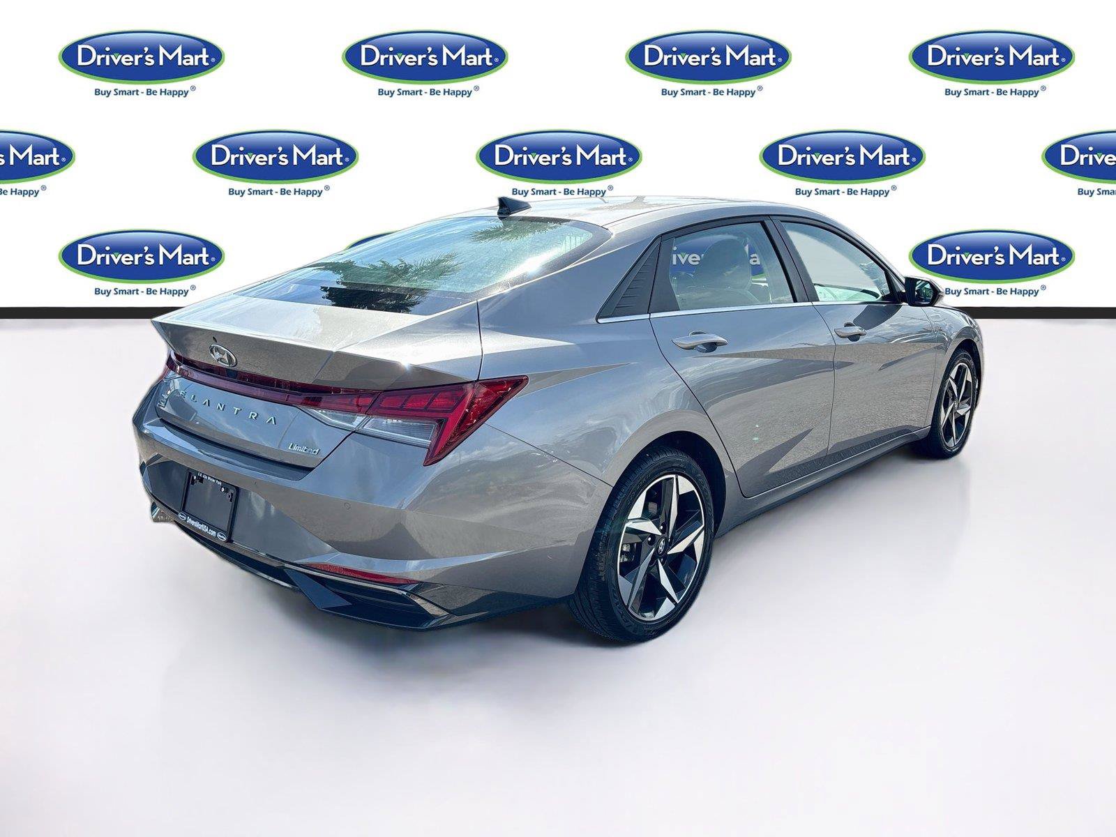 Used 2023 Hyundai Elantra Limited FWD image 7