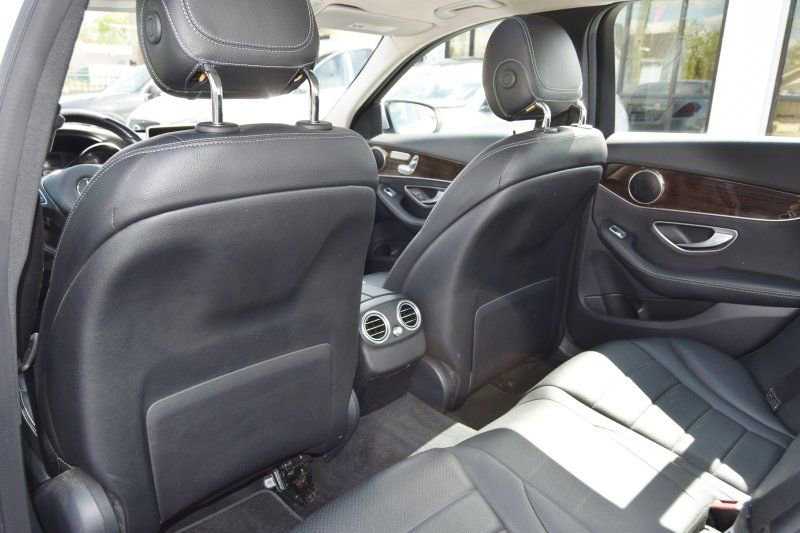Used 2018 Mercedes-Benz C 300 4MATIC Sedan image 33