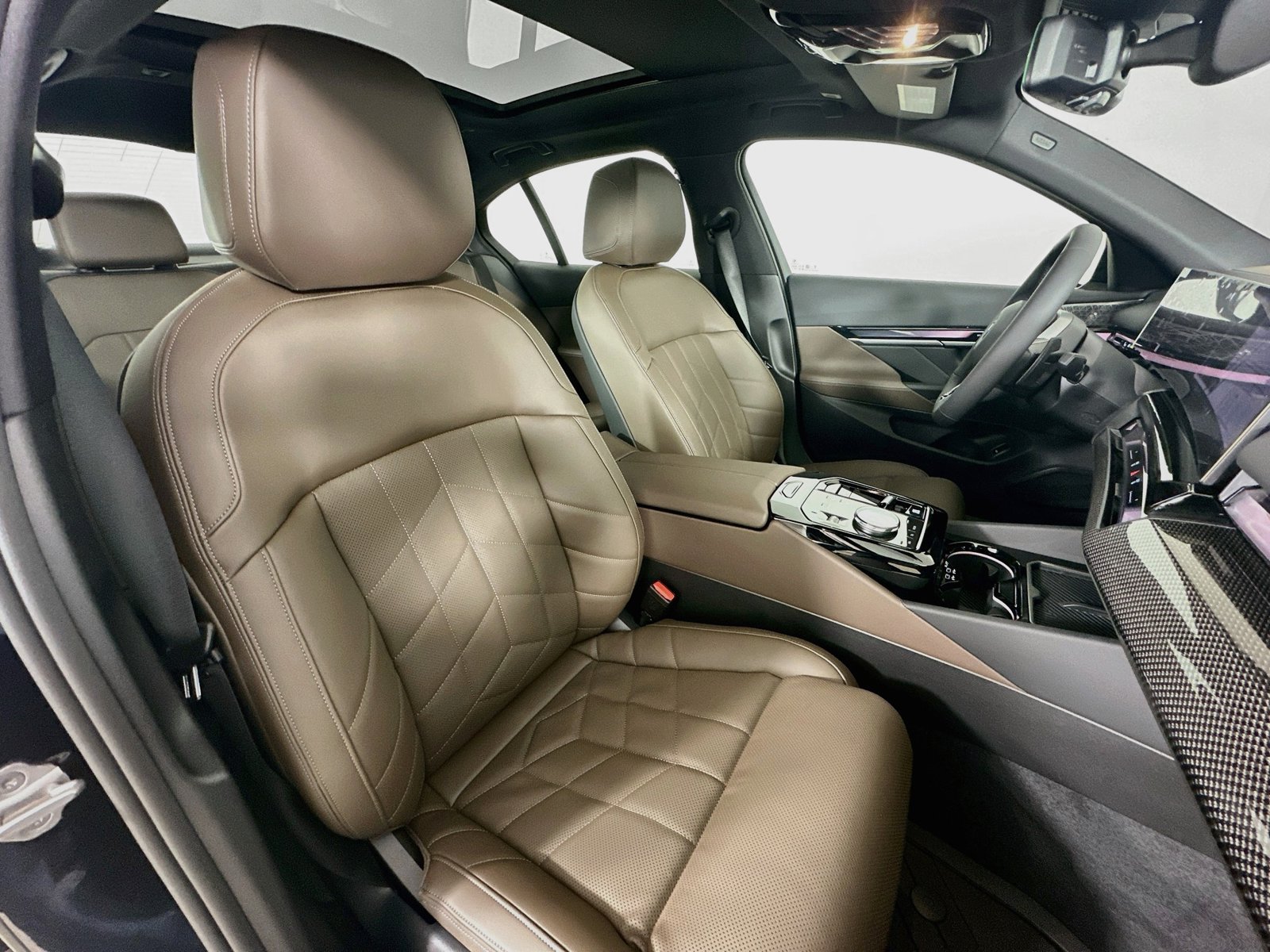 New 2027 BMW 530i xDrive w/ M Sport Package AWD/4WD image 47