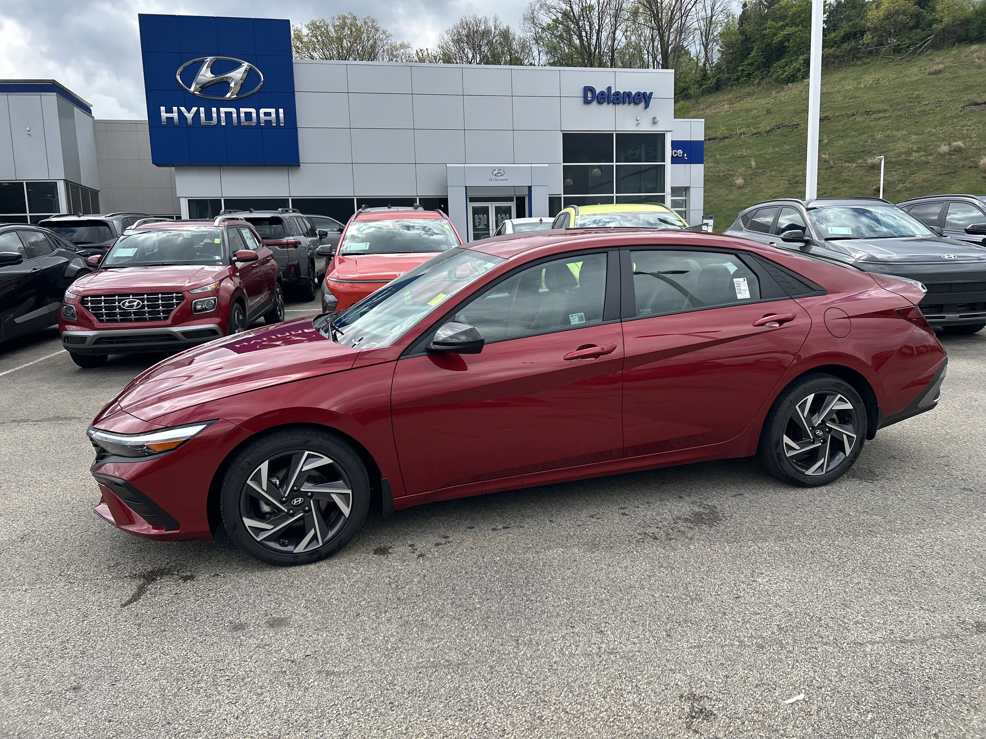 Used 2025 Hyundai Elantra Sport FWD image 20