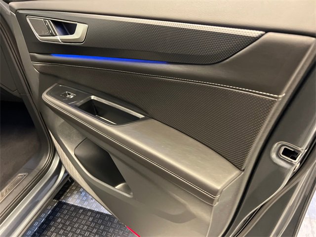 Certified 2025 Volkswagen Atlas Cross Sport SEL Premium R-Line image 12