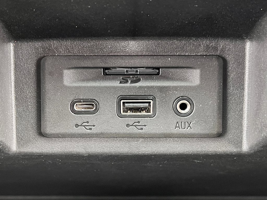 Used 2023 Chevrolet Silverado 2500 High Country image 26