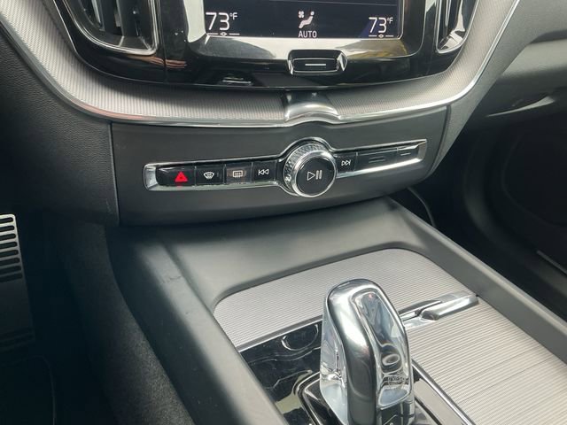 Used 2018 Volvo XC60 T8 R-Design w/ Convenience Package AWD/4WD image 21