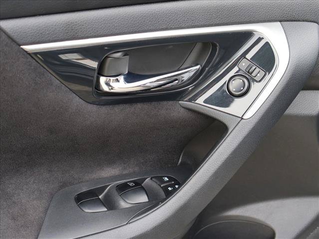 Used 2013 Nissan Altima 2.5 SV FWD image 10
