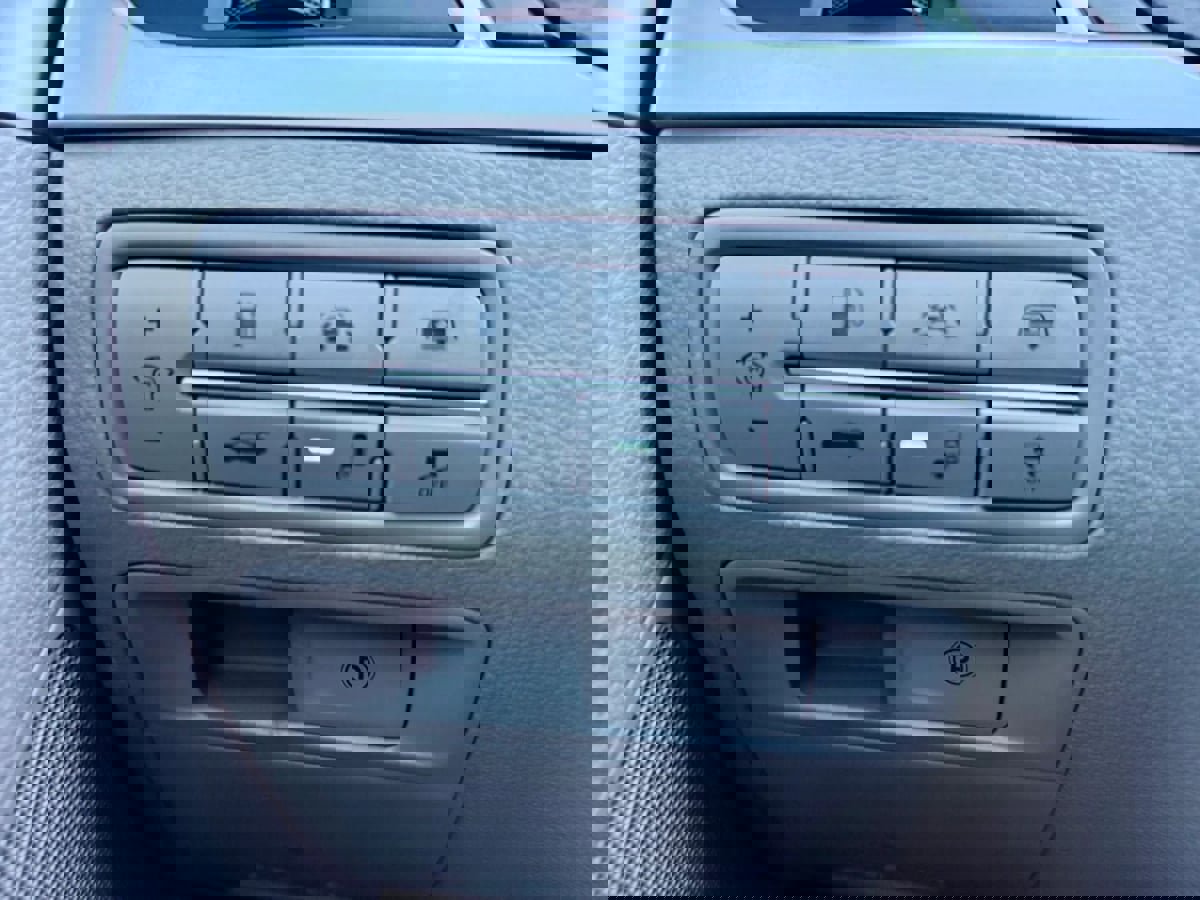 Used 2017 Genesis G80 3.8 w/ Option Group 02 image 18