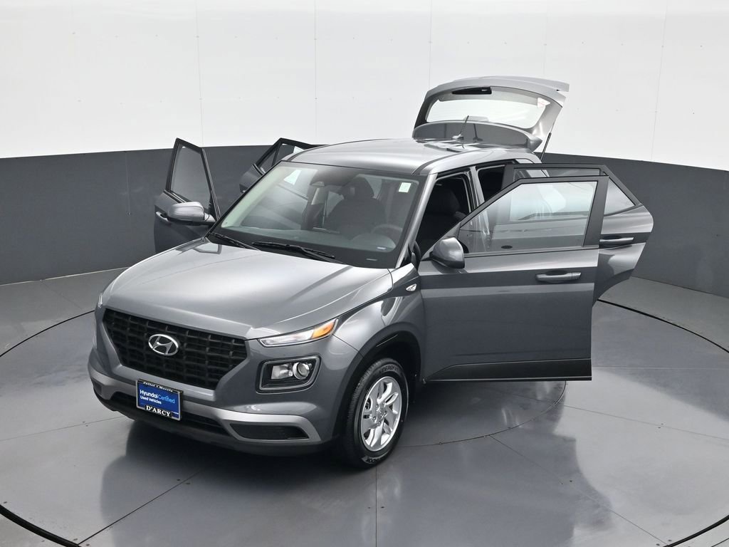 Certified 2026 Hyundai Venue SE image 30