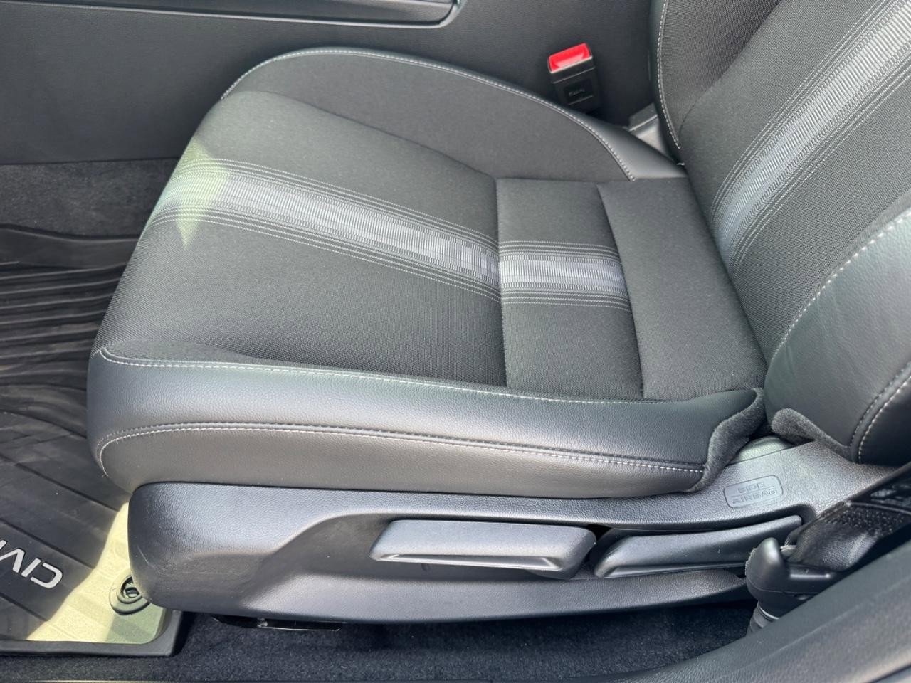 Used 2025 Honda Civic Sport image 19