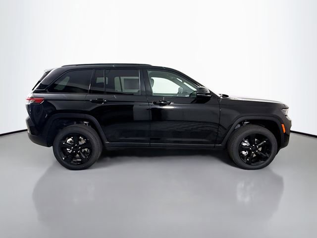 New 2025 Jeep Grand Cherokee Limited w/ Black Appearance Package AWD/4WD image 8