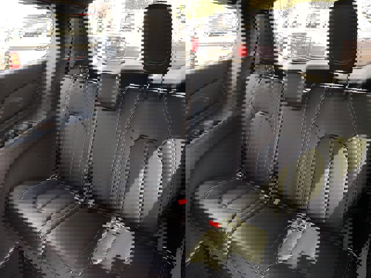 New 2026 Chrysler Pacifica Select image 12