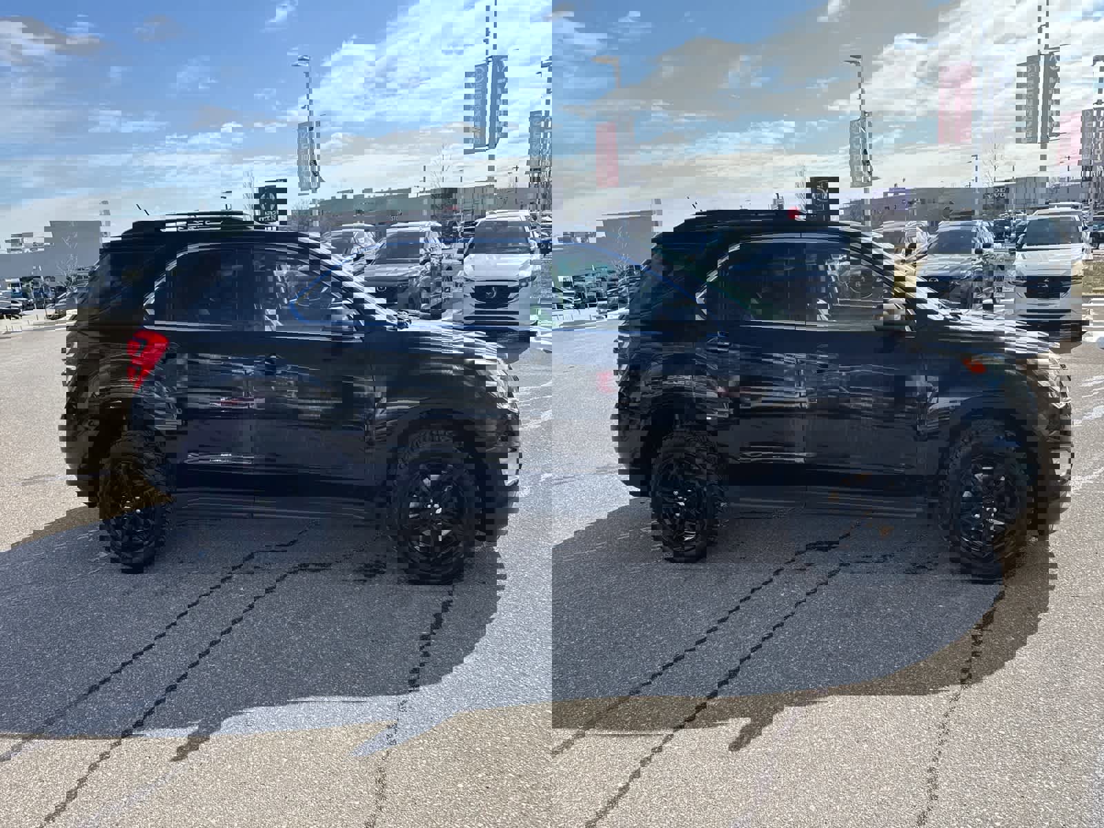 Used 2017 Chevrolet Equinox LT image 4