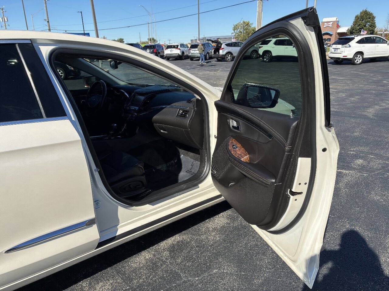 Used 2014 Chevrolet Impala LTZ FWD image 26