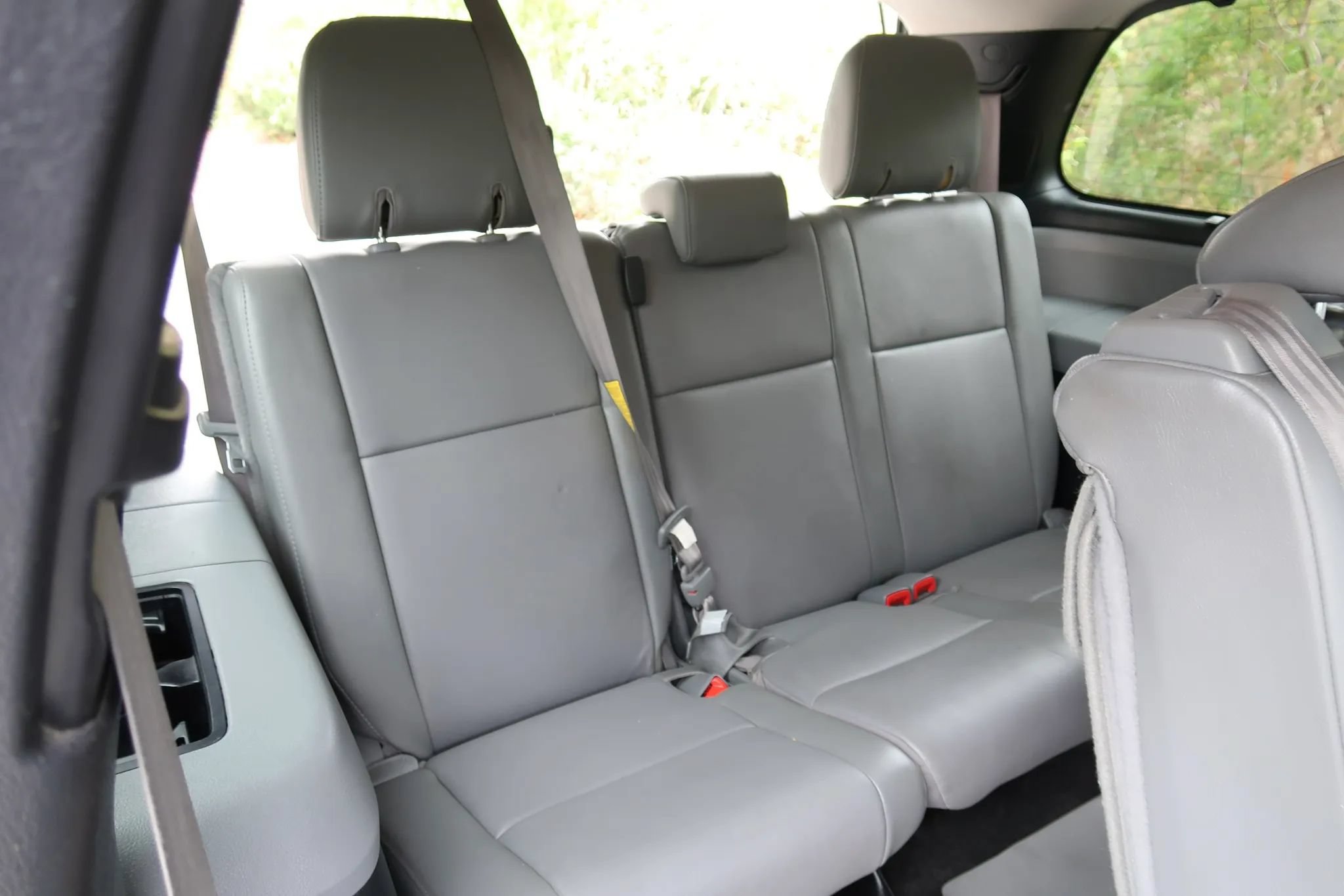 Used 2017 Toyota Sequoia Limited w/ Safety & Convenience Package AWD/4WD image 28