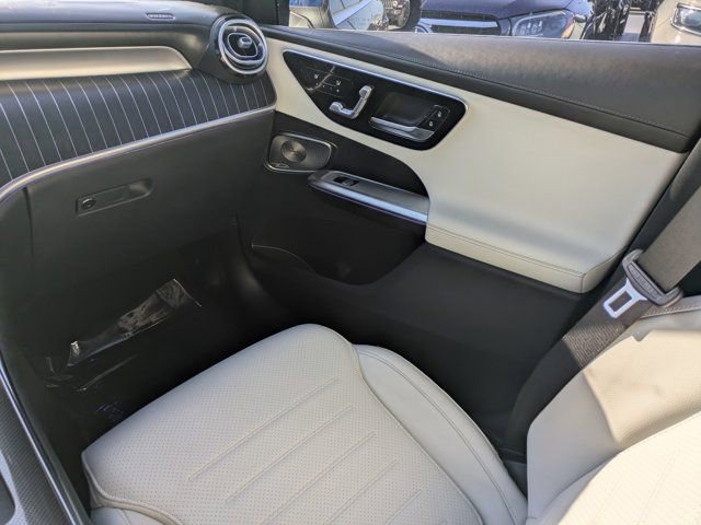 Used 2023 Mercedes-Benz GLC 300 w/ AMG Line image 15