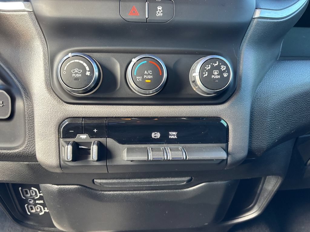 Used 2020 RAM 2500 Big Horn AWD/4WD image 30